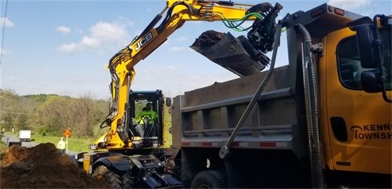 Improving Sight Distance: Hydradig 